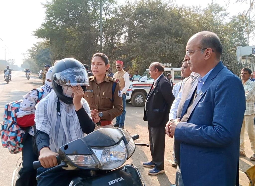 सड़क सुरक्षा माह 2026 के तहत जिला न्यायालय में यातायात जागरूकता कार्यक्रम आयोजित